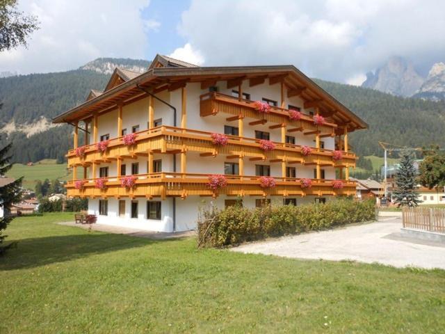 Residence Dolomia Pozza di Fassa Exterior photo